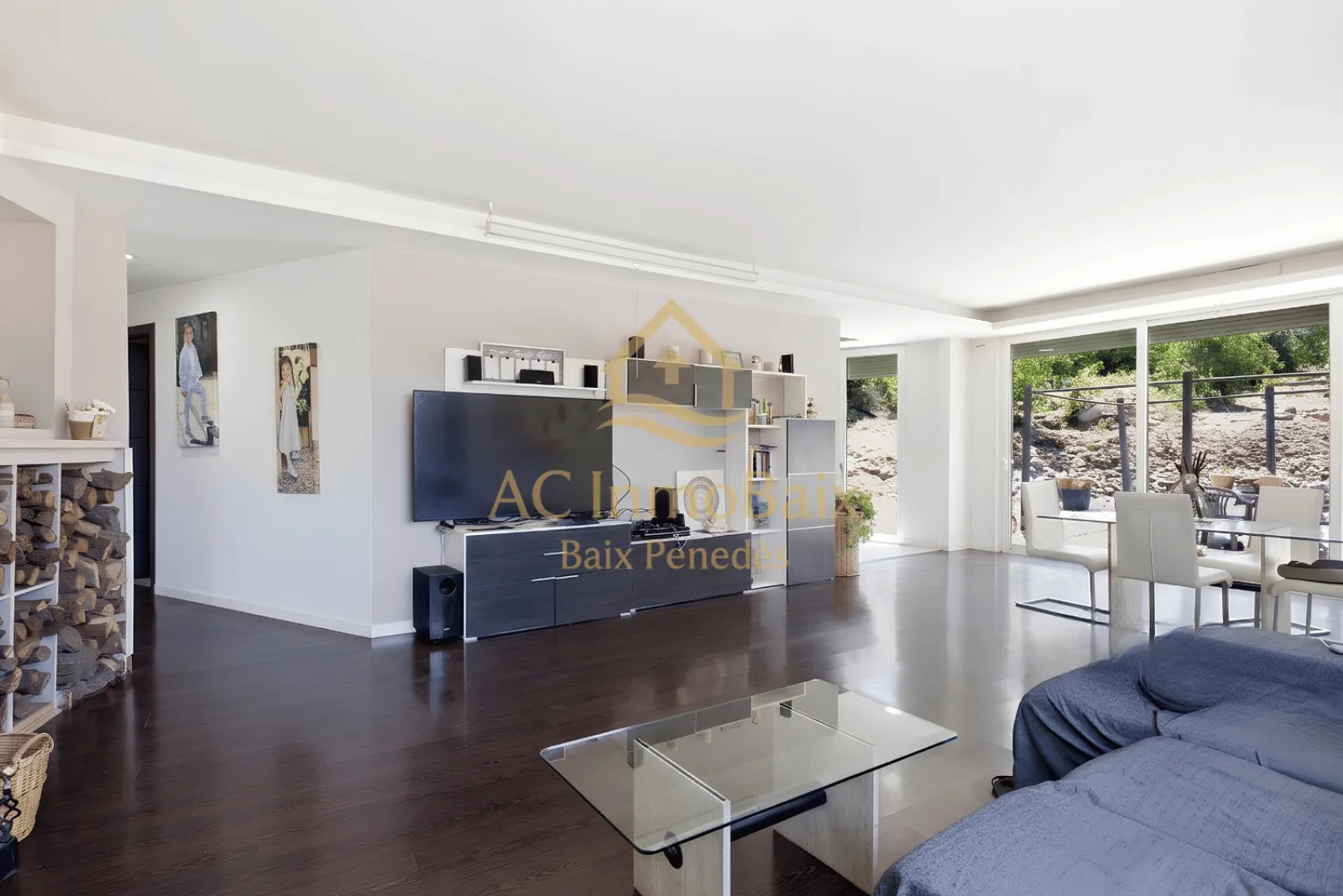 Foto principal de Casa Independiente de 312 m2, 5 hab y 3 baños en Barcelona - Venta