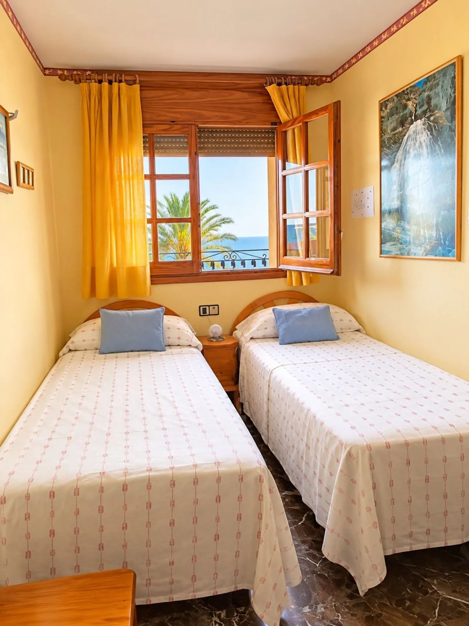 Foto Habitación de Piso de 90 m2, 3 hab y 2 baños en Tarragona - Venta