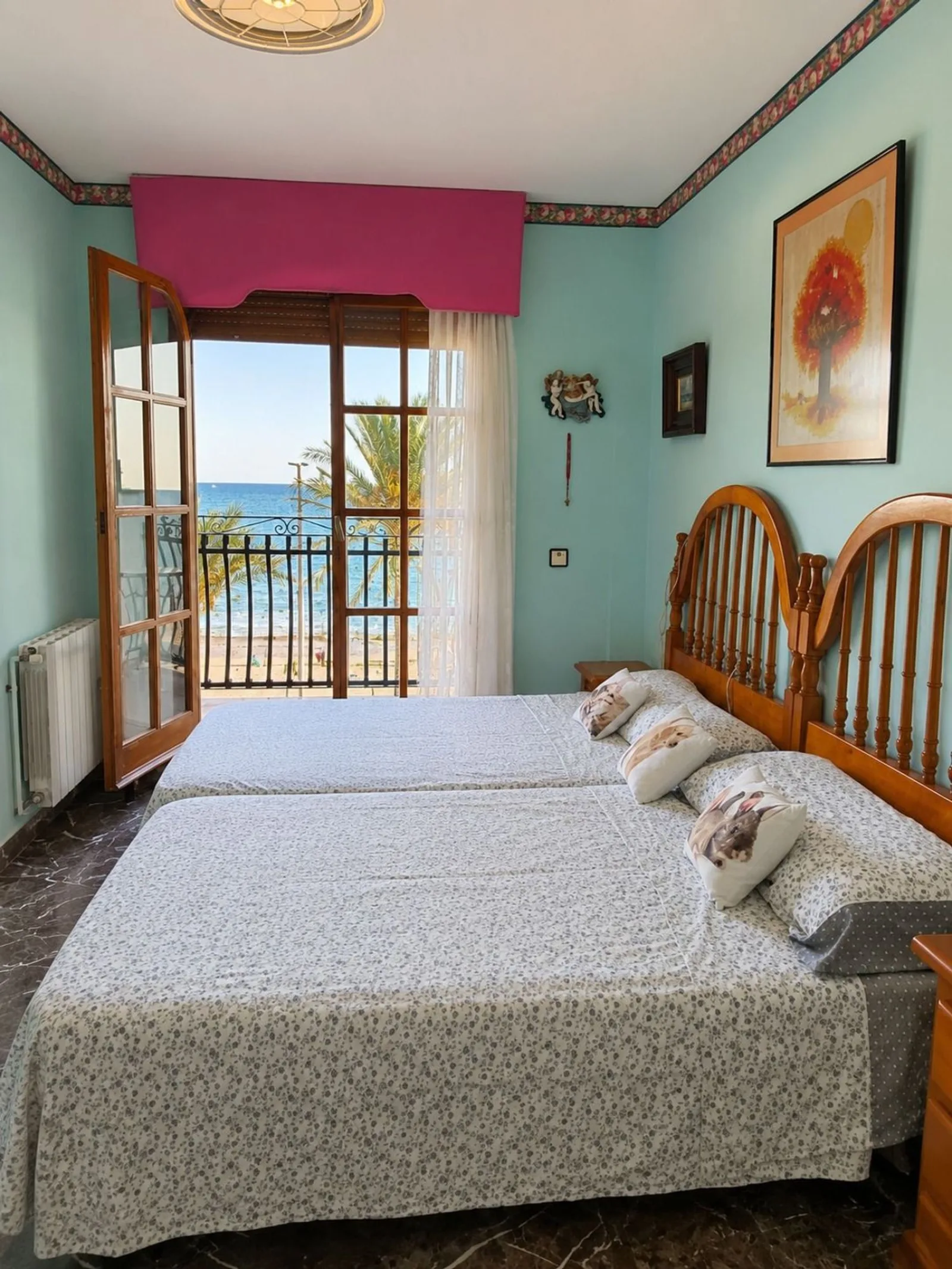 Foto Habitación de Piso de 90 m2, 3 hab y 2 baños en Tarragona - Venta