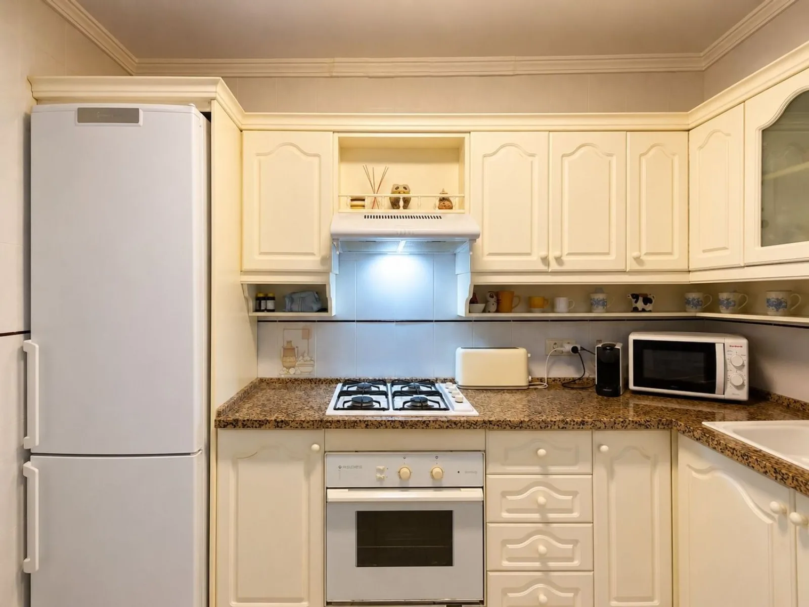 Foto Cocina de Piso de 90 m2, 3 hab y 2 baños en Tarragona - Venta